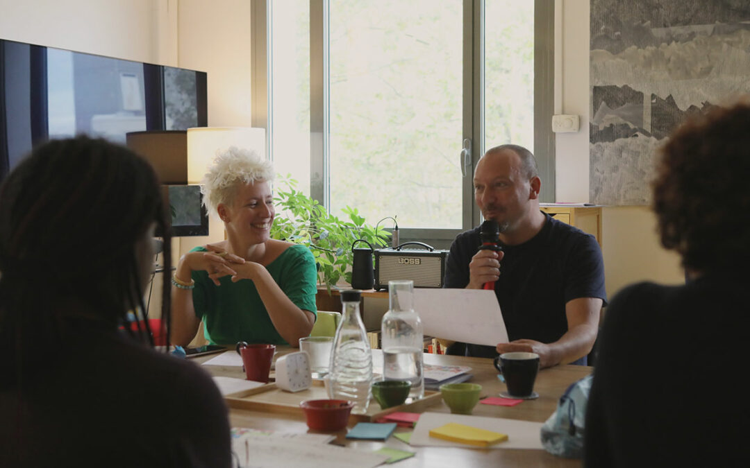 À quoi ressemblent les réunions en Holacracy ? Venez le découvrir par vous-même !